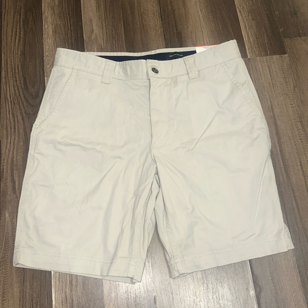 men’s shorts with tags!
